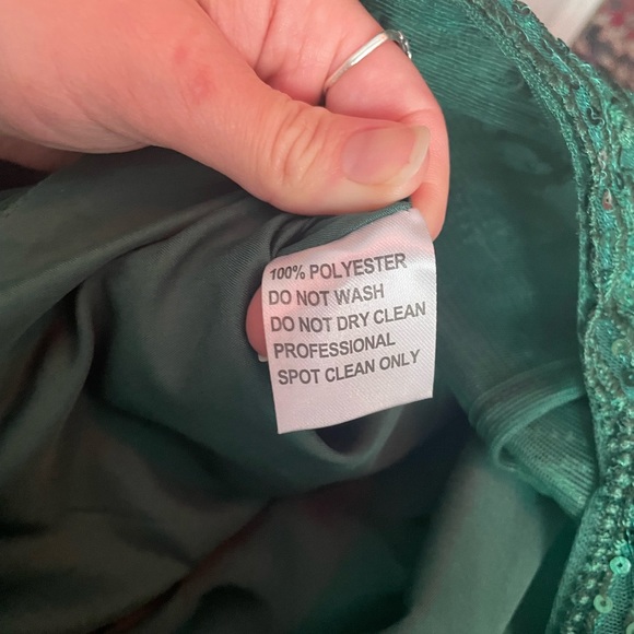 JJās House - Emerald Bridesmaidās Dress - Picture 11 of 14